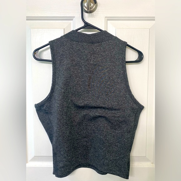 Old Navy Gray Sleeveless Cozecore Mock-Neck Cropped Top/Size:Large Tall - Picture 2 of 4